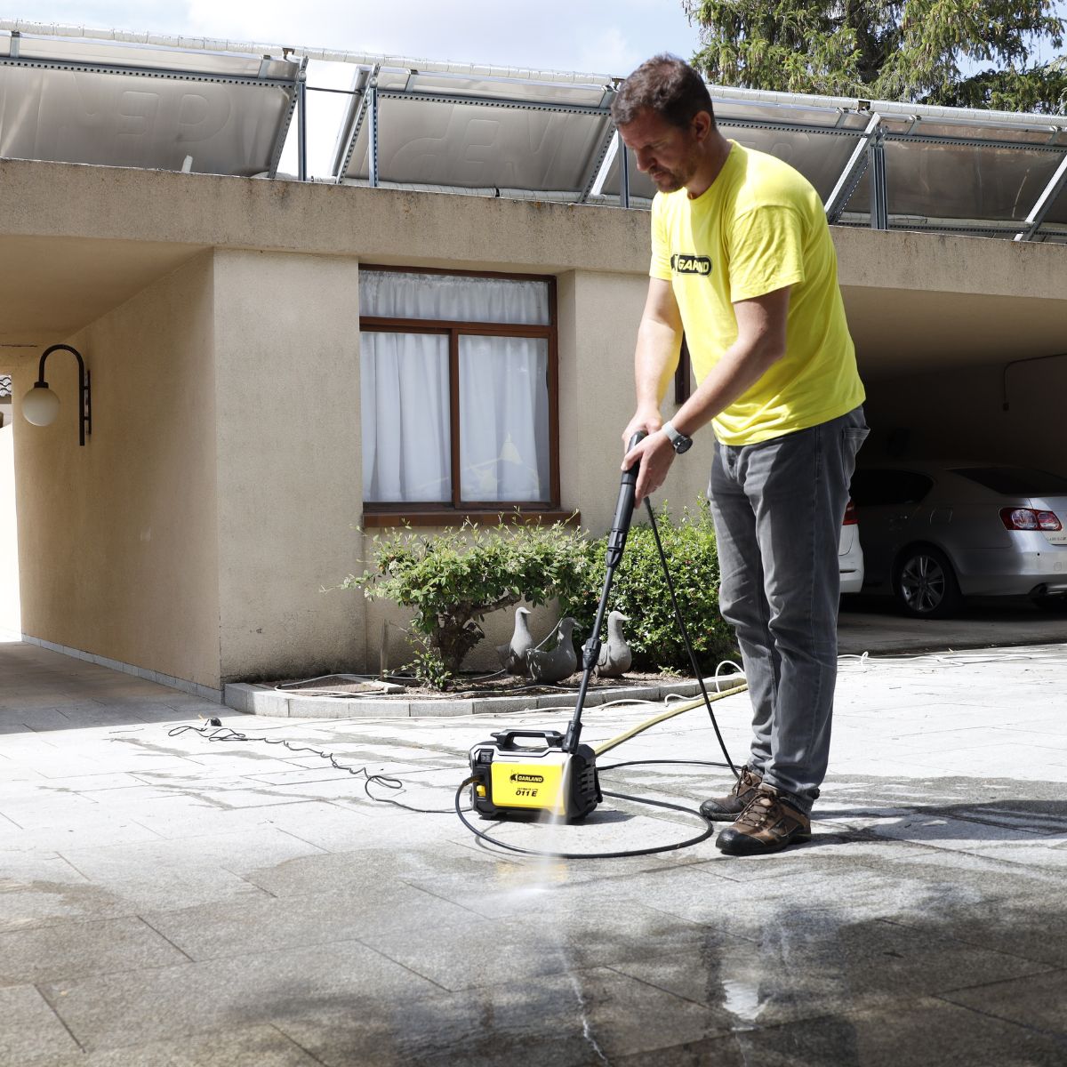 Ultimate Lite 011E-V23 Garland Compact Pressure Washer