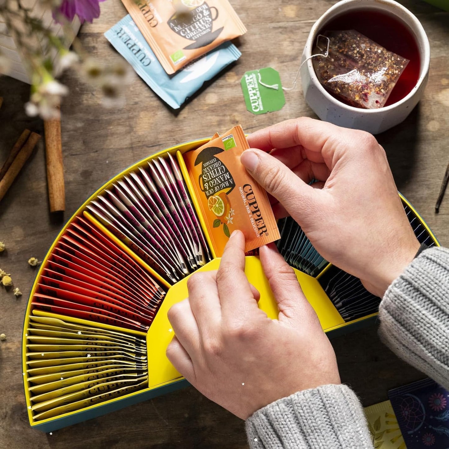 Coffret cadeau infusions et thés bio Cupper 78 sachets